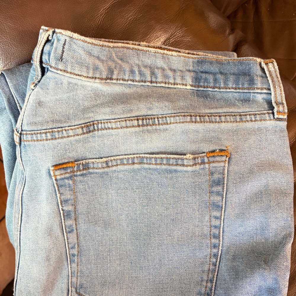Abercrombie & Fitch Women’s Light Blue Straight Jeans - Picture 3 of 3